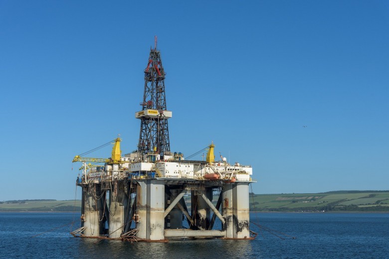 what-are-the-entry-level-jobs-on-oil-rigs-article-alley